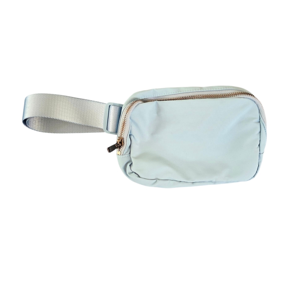 Belt Bag, Unbranded, Crossbody Purse, Fanny Pack, Bum Bag, Light Blue